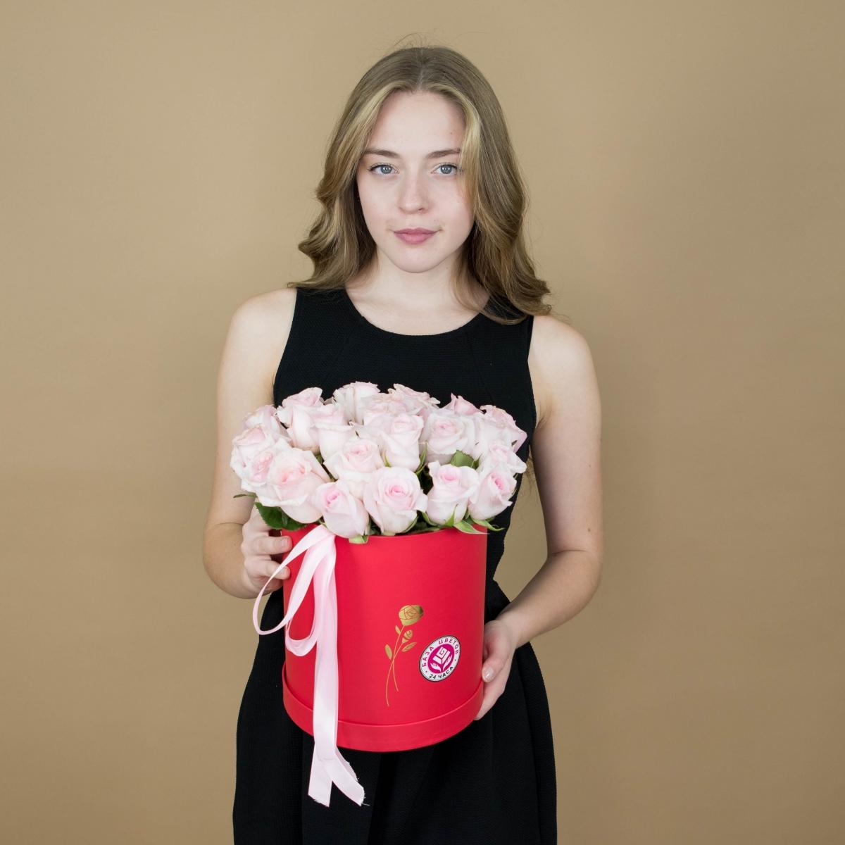 Розы розовые в шляпной коробке (№  132)