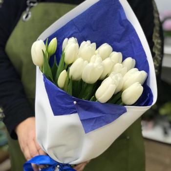 Белые тюльпаны 23 шт. Артикул - 22143om
