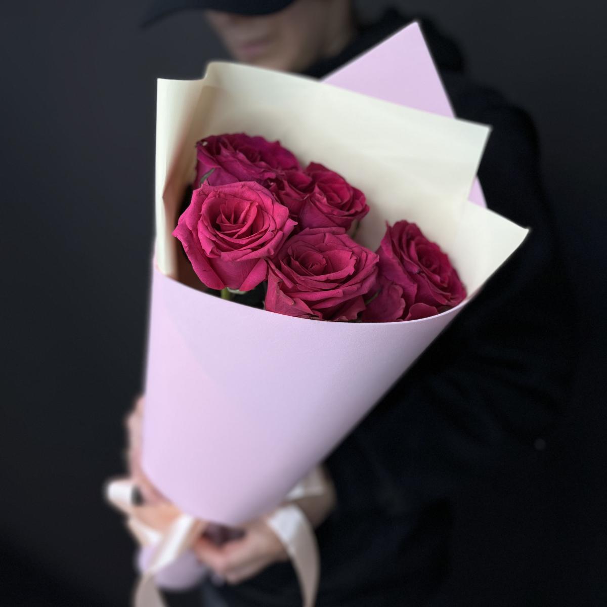 Моно-букет из розовых роз 40 см (Эквадор)