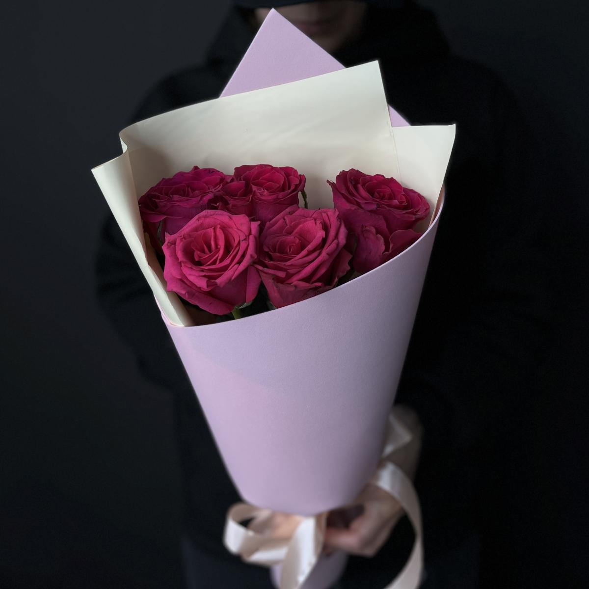 Моно-букет из розовых роз 40 см (Эквадор)